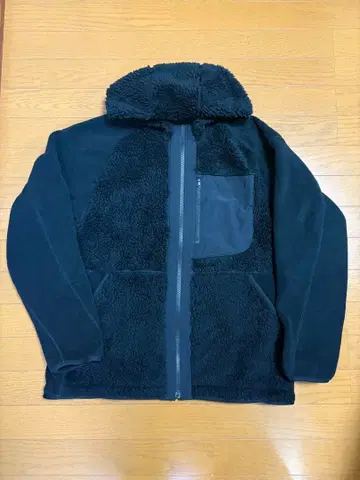 UNIQLO White Mountaineering 플리스 후드티 블랙