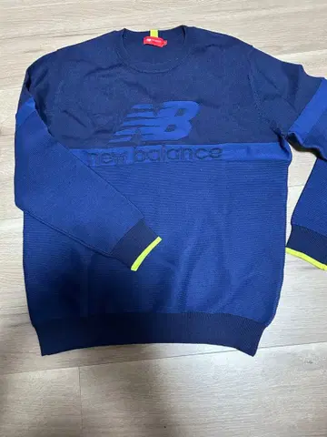 뉴발란스 네이비 스웨터