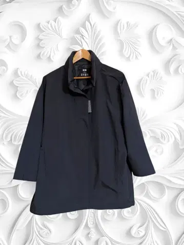 미사용 새상품 UNIQLO 브로테크 하프 코트