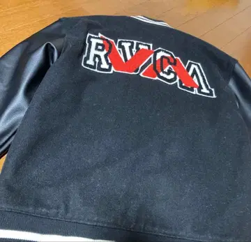 RVCA 루카 바시티 자켓 자수 인조 가죽 블랙 레드
