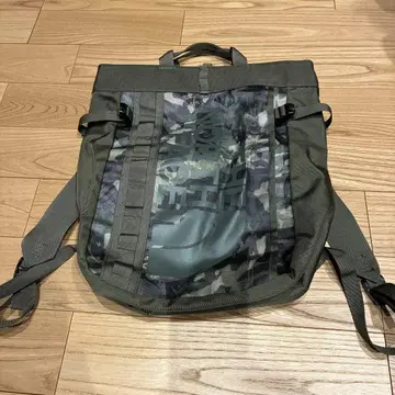 THE NORTH FACE 카모 패턴 백팩