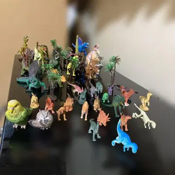 공룡 피규어 외 장수풍뎅이, 새