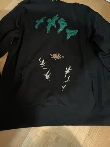 graniph 죠죠 콜라보 후드티 메메타