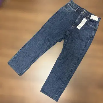 새상품 택 포함 Uniqlo U 레귤러핏 스트레이트 하이라이즈 청바지