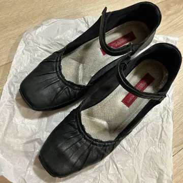 컴포트포트 블랙 플랫슈즈