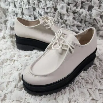 미사용 스나이델 비브람 밑창 통굽 레이스업 치로리안 슈즈