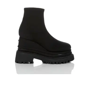 YELLO 도쿄 블랙 웨지 힐 숏 부츠