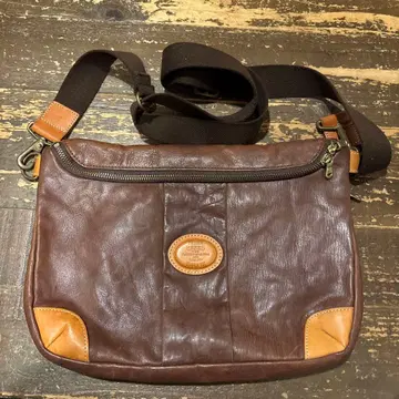 CREED 브라운 숄더백