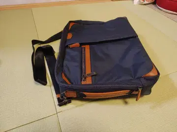 네이비 비즈니스 숄더백.