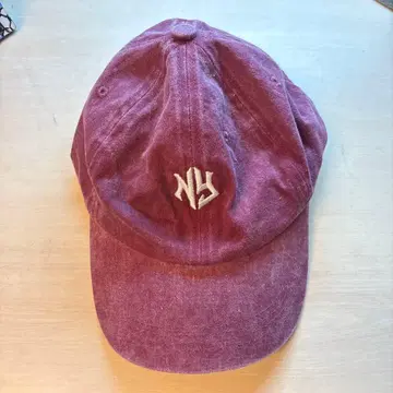 NY 로고 자수 퍼플 캡