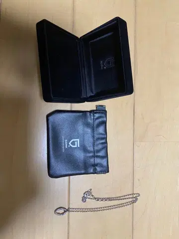 GARNI Crockery Ring Pendant