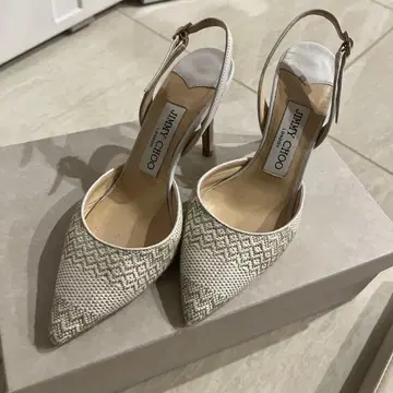 JIMMY CHOO 아이보리 스틸레토 하이힐