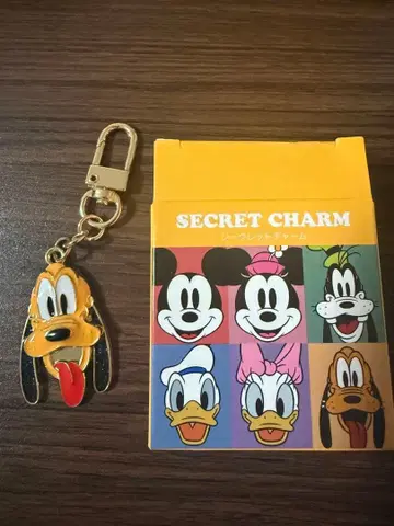 디즈니 스토어 시크릿 참 플루토 미키 & 프렌즈 키체인