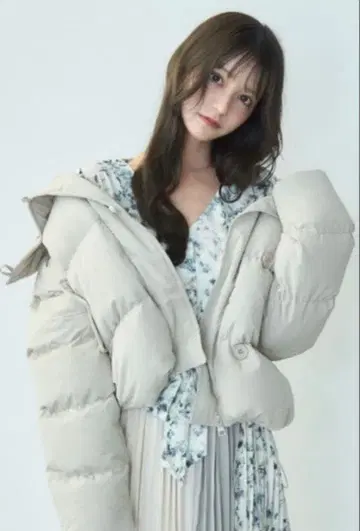 TITTY&CO. 숏 다운 자켓