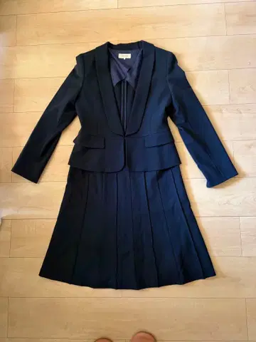 앨리스버리 수트 자켓 스커트 네이비