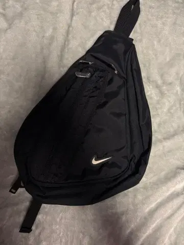 NIKE 슬링 백 블랙