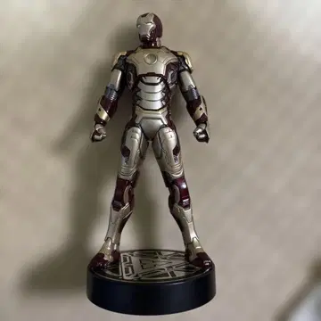 아이언맨 피규어 받침대 포함 마블 MARVEL