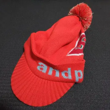 and per se 앤퍼시 챙 부착 폼폼 니트 모자