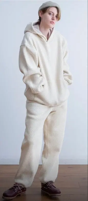 유니버설 스타일 웨어 맨투맨 상하의 세트 M 사이즈