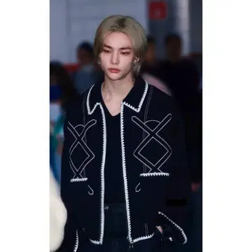 straykids 현진 착용 Murra aer 자켓