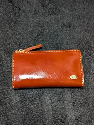 다코타 로쏘 키케이스 카멜