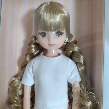 키라짱 V 고베 산노미야 베이직 모델 리카짱 캐슬 트위스트