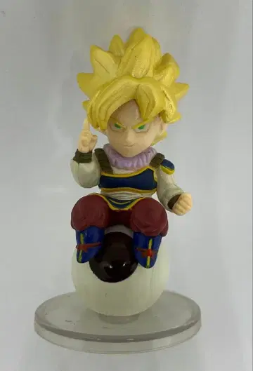 트레이딩 피규어 1. 손오공 (초사이어인/받침대: 우주선)