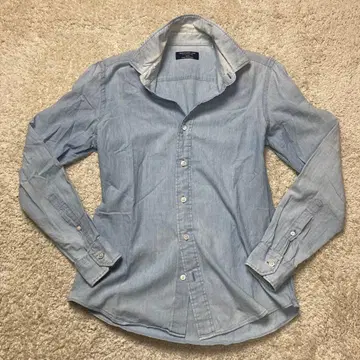 투모로우랜드 필그림 S 라이트 블루 샴브레이 던가리 셔츠