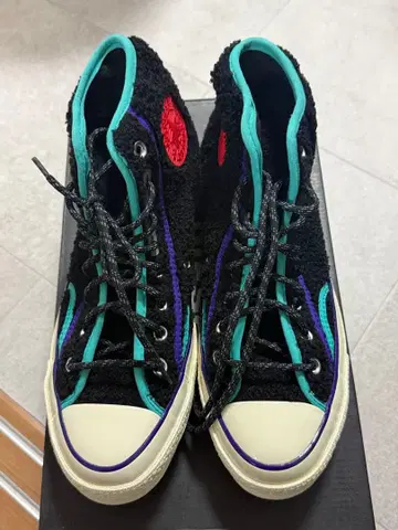 컨버스 하이컷 스니커즈