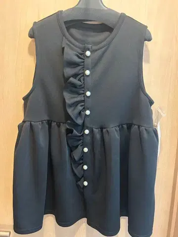 피아체레 프릴 달린 슬리브리스 튜닉