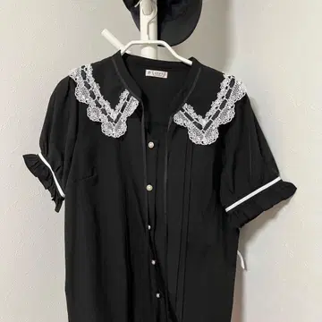 axes femme 블랙 반팔 셔츠