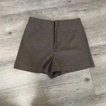 ZARA 체크 무늬 하이웨스트 숏팬츠