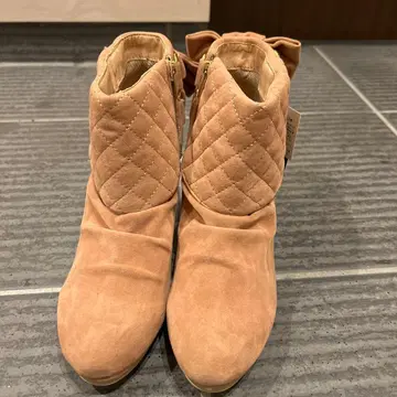 Sorridere 베이지 스웨이드 리본 포함 부티