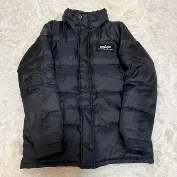ALPHA INDUSTRIES 블랙 다운 자켓 L 사이즈