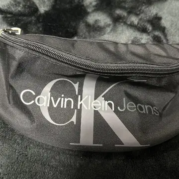 Calvin Klein Jeans 숄더백 블랙