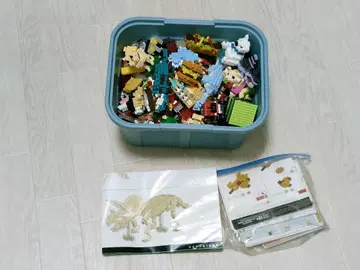 미니 레고 블록 세트와 설명서