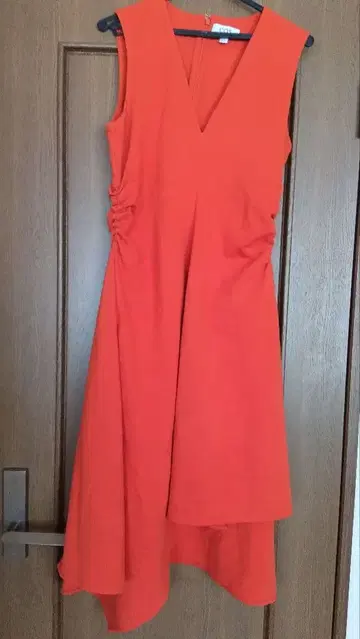 COS 오렌지 V넥 비대칭 롱 원피스 S