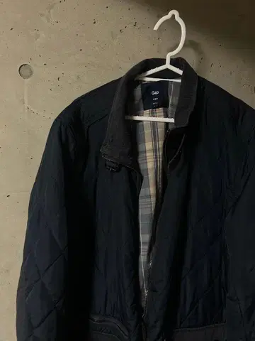 Gap 네이비 퀼팅 자켓