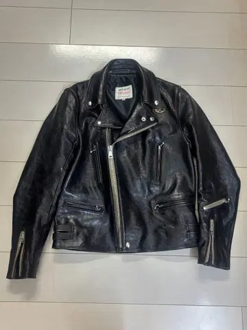 컨디션 최상 루이스 레더 라이트닝 391 베지카우 38 블랙