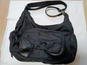 미키하우스 블랙 숄더백