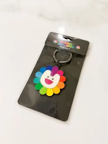 new jeans 무라카미 타카시 콜라보레이션 키링 키체인