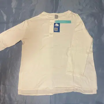 [ 미사용품 ] Emilcotoni 에밀코토니 긴팔T셔츠 M 사이즈