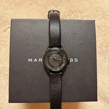[ MARC JACOBS ] 블랙 아날로그 손목시계