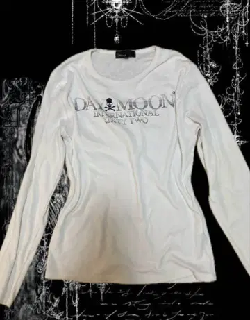 화이트 긴팔 스톤 롱t 화이트 그런지 해골 헤이세이 펑크 y2k