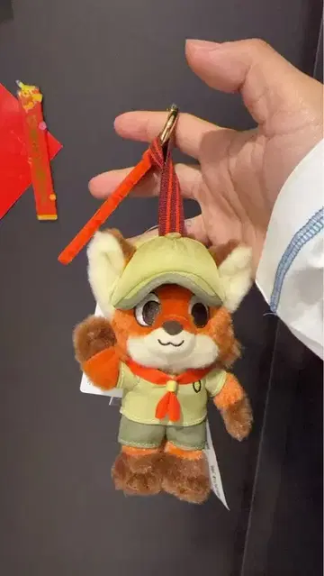 상하이 디즈니랜드 정품 신상 주토피아 닉 봉제 인형 키체인 (매장 품절)