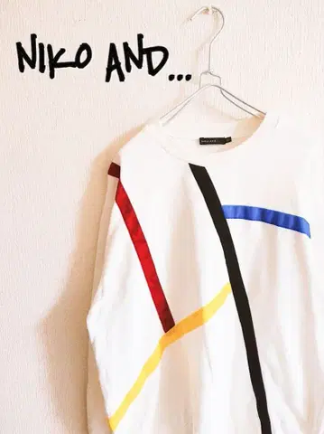 D220636 NIKO AND - 벨로아 테이프 믹스 맨투맨