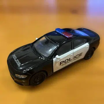 Welly 2016 닷지 차저 순찰차