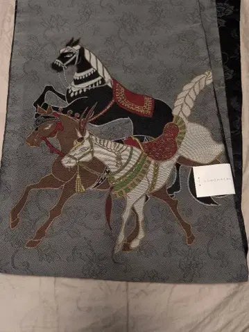 올해의 띠 말 나고야 오비 그레이