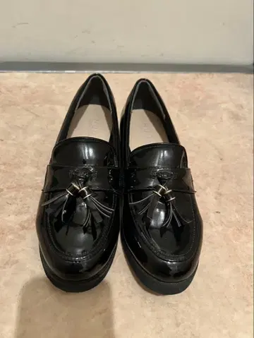 Hawkins 블랙 로퍼