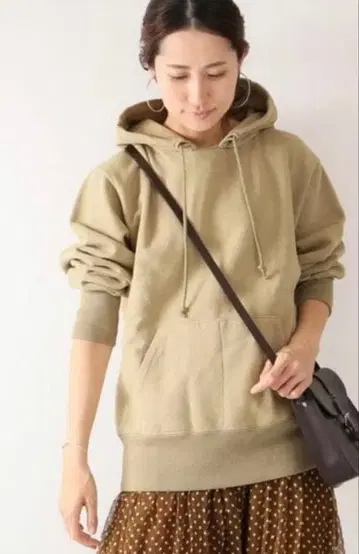 프레임워크 챔피온 풀오버 맨투맨 후드티